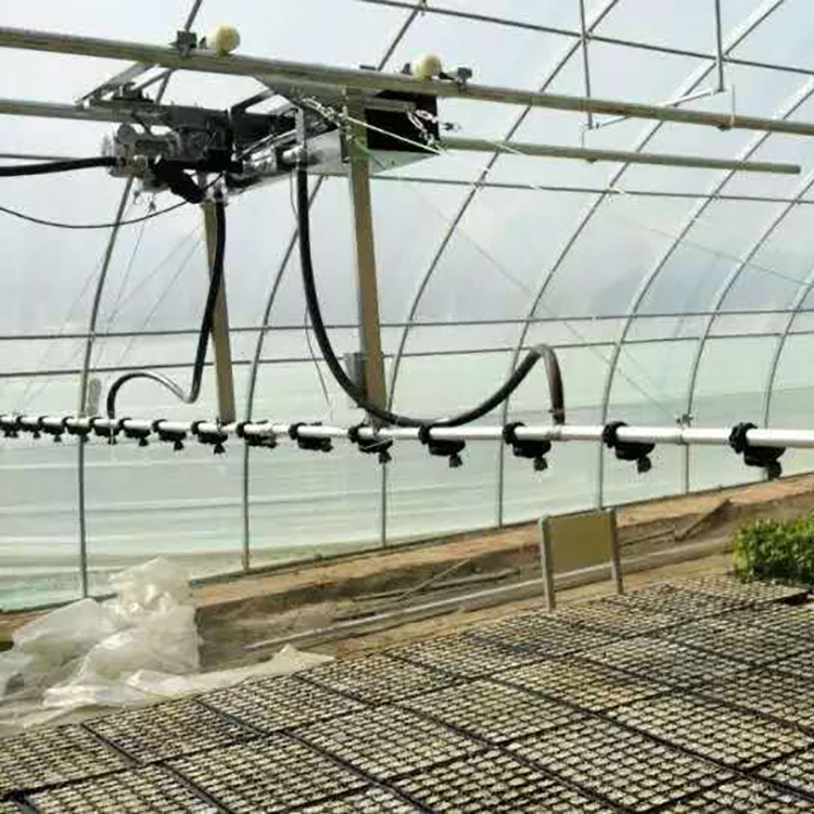 溫室盤(pán)式移動(dòng)噴灌機(jī)是如何運(yùn)行工作的？