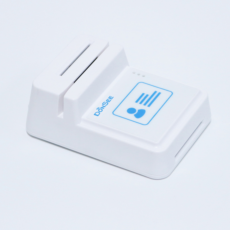 EST-100藍(lán)牙社?？ㄗx卡器